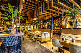 Fletcher Hotel-Paleis Stadhouderlijk Hof (HOTEL)