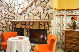 HOTEL RURAL ALBAMANJON